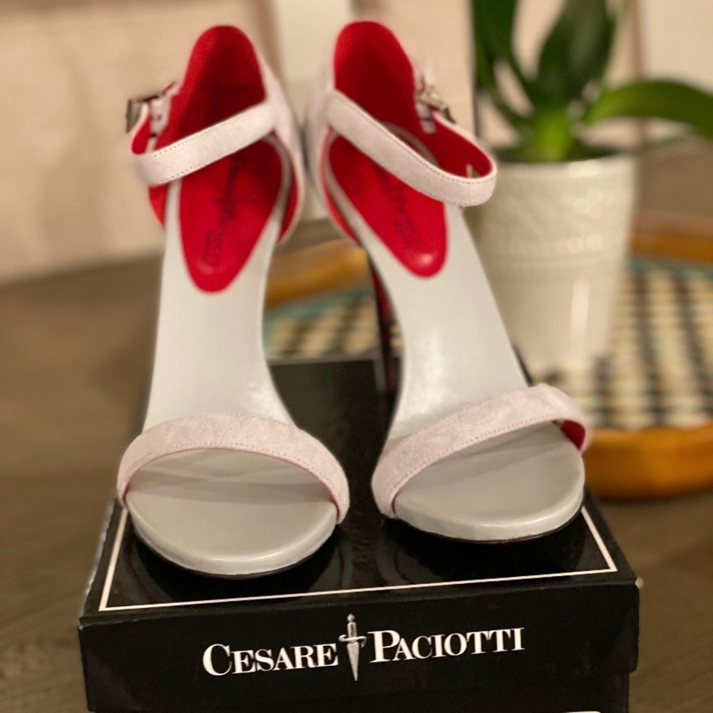 BRAND NEW, Never worn before, Cesare Paclotti